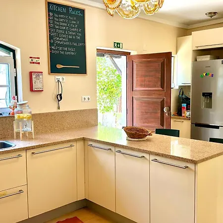 Coastal Garden Paradise Retreat- 6 Min From The Guest house