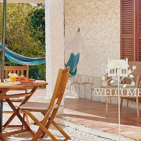 Coastal Garden Paradise Retreat- 6 Min From The Guest house Charneca (Setubal)