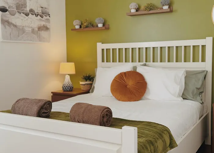 Coastal Garden Paradise Retreat- 6 Min From The *